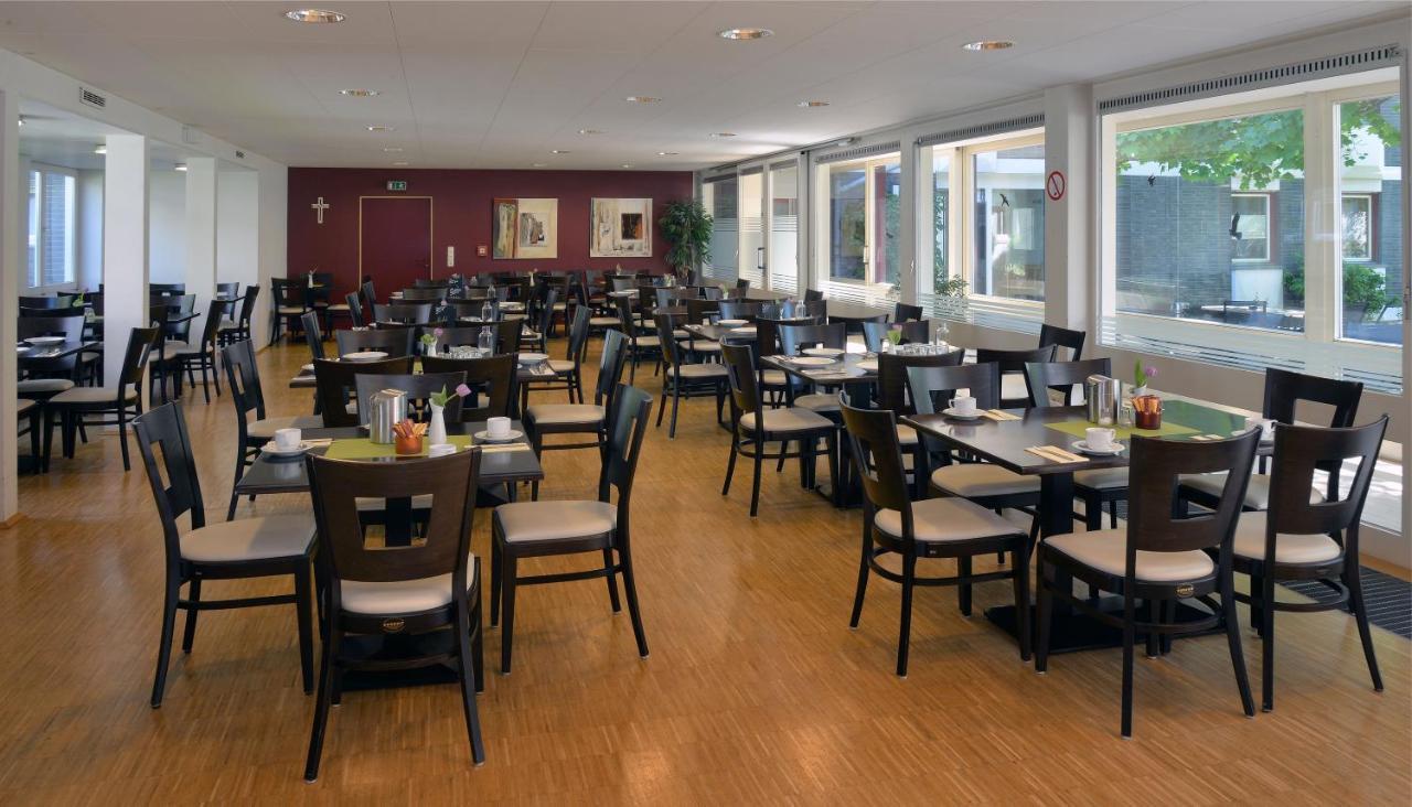 Nell-Breuning-Hotel Herzogenrath Exterior photo